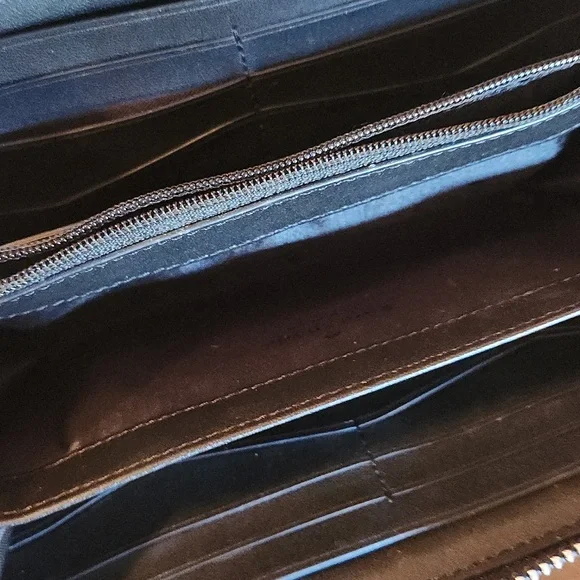 Kate Spade Elegant White and Gray Wallet - Picture 6 of 12